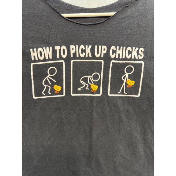 How To Pick Up Chicks Funny Graphic T-Shirt Black Short Sleeve Unisex Cotton - Picture 2 of 7